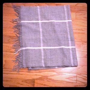 ONCE USED SCARF!